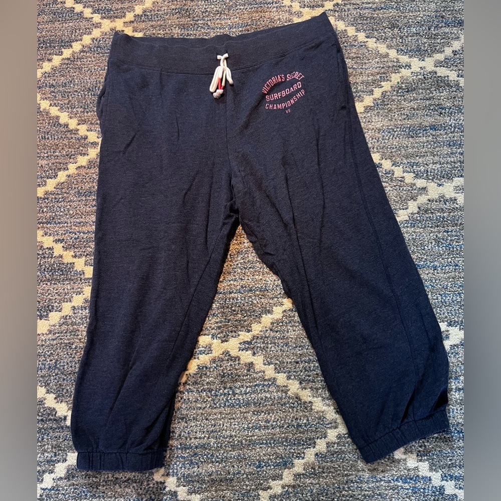 Victoria’s Secret Size M Cropped Sweatpants